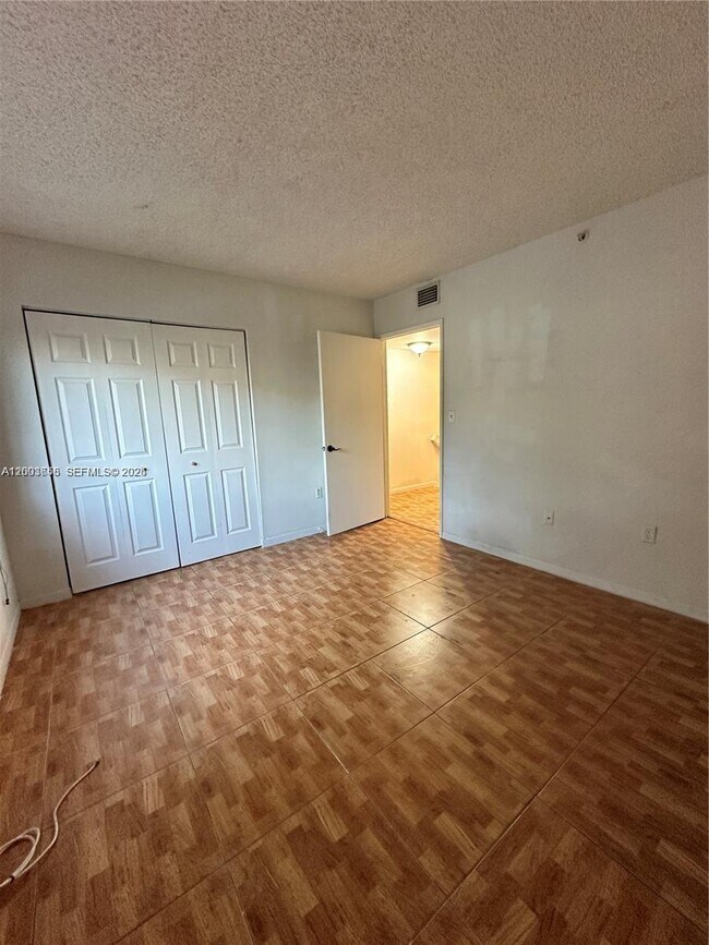 Building Photo - 551 NW 82nd Ave