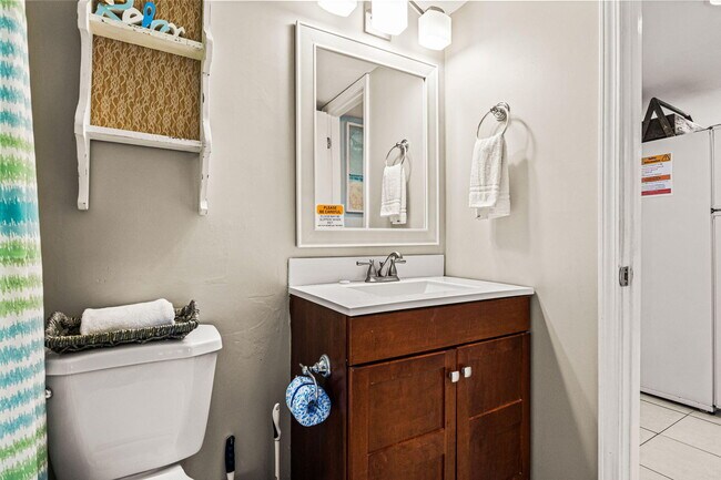 Building Photo - 770 Sundial Ct