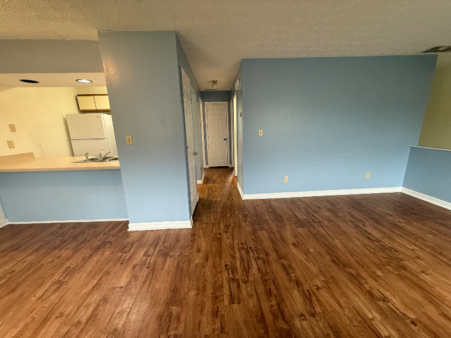 Building Photo - 116 Wichita Dr