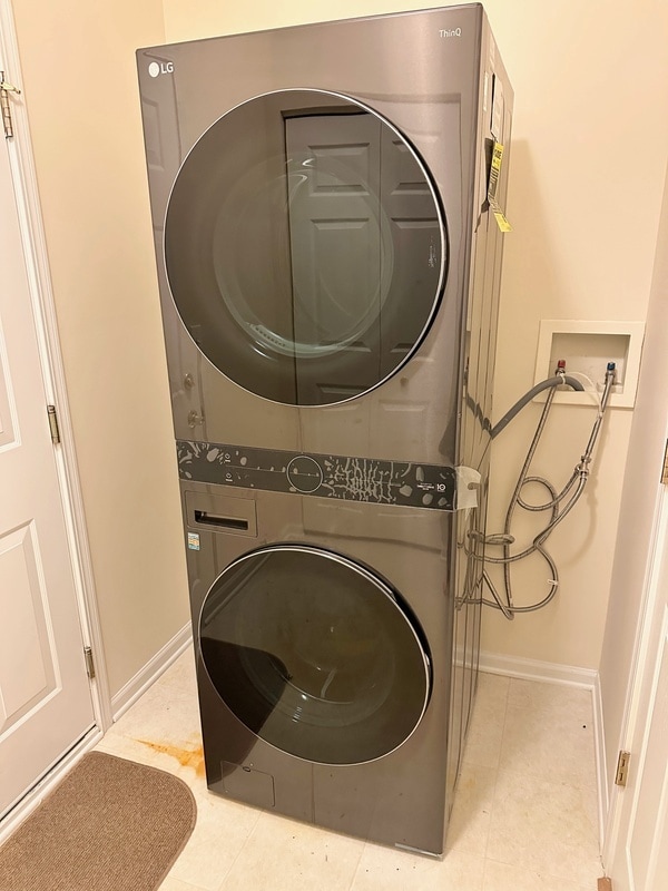 Building Photo - 2955 Talaga Dr