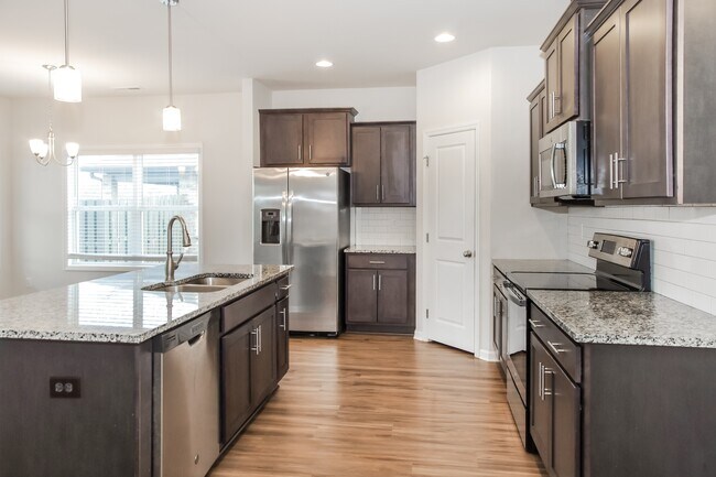 Building Photo - 189 Cherry Laurel Dr