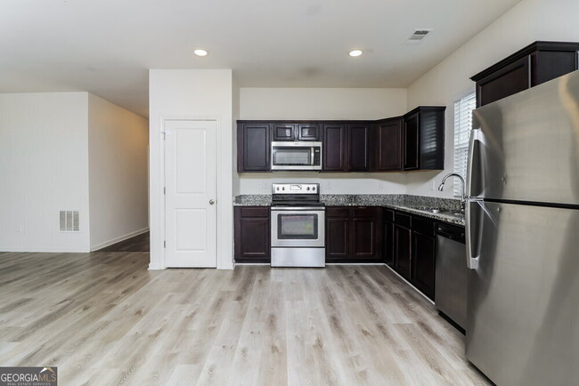 Building Photo - 7261 Lacey Dr