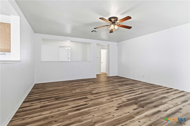 Building Photo - 224 Capistrano Dr