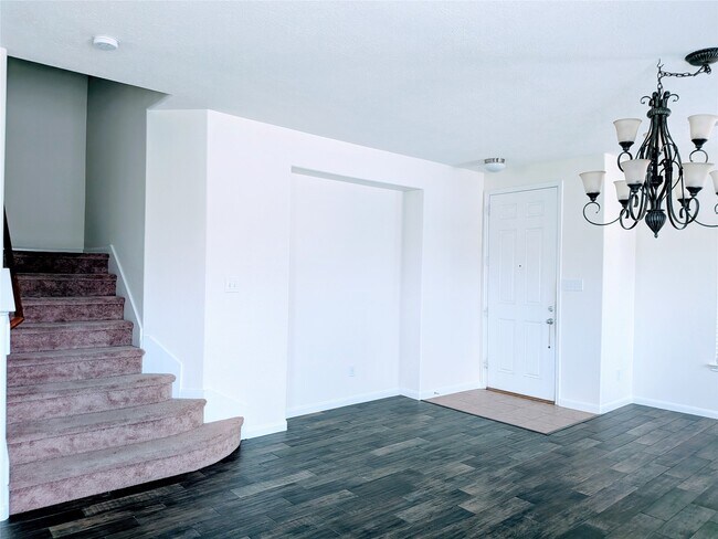 Building Photo - 1615 Bel Riposo Ln