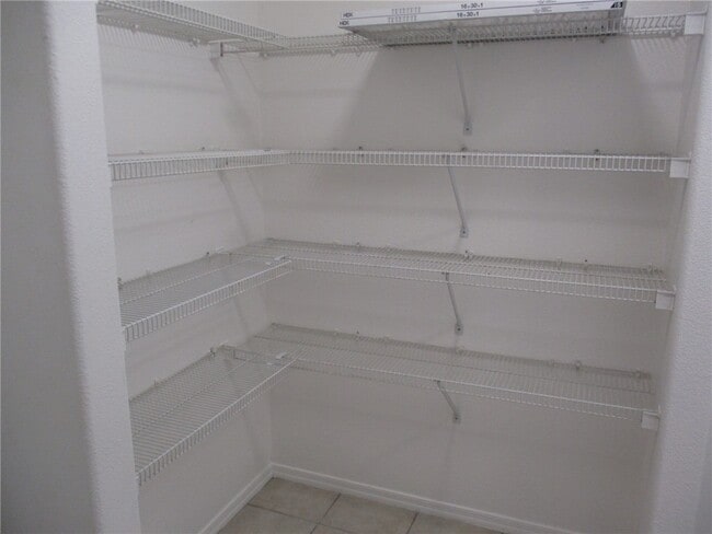 Building Photo - 3870 Coyote Ct