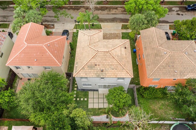 Building Photo - 5233 SW 155th Way