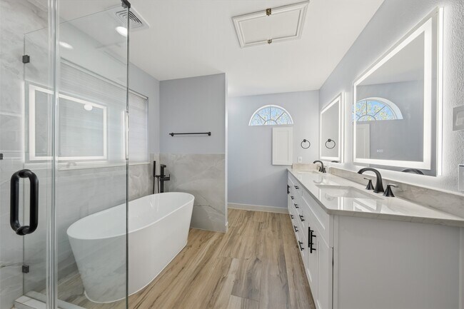 Building Photo - 4208 Greystone Way