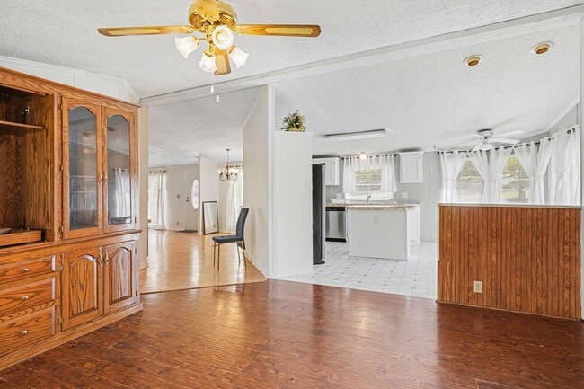 Building Photo - 3BR Home in Raleigh with Large Yard - GREAT PRICE!