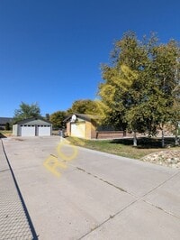 Building Photo - Spacious 4-Bedroom Home in Prime Twin Fall...