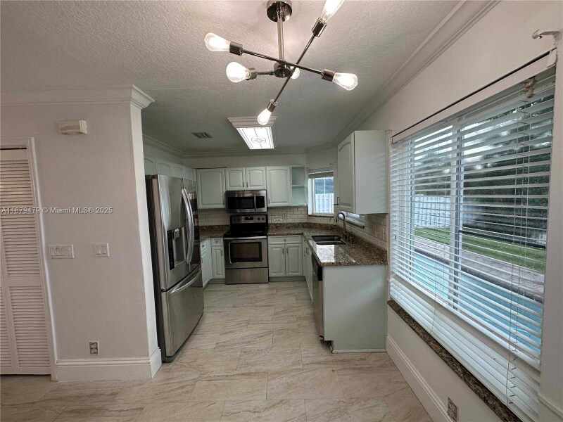 Building Photo - 2611 Regalia Way