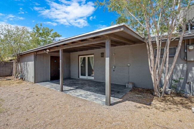 Building Photo - 4 Bedroom House Located in Tempe!