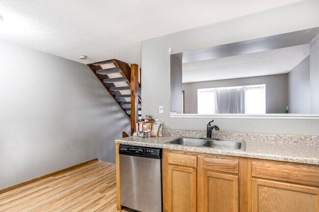 Building Photo - 7695 Barkwood Dr