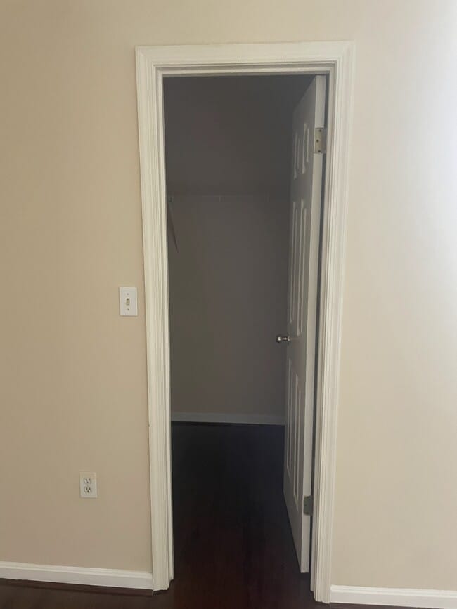 Building Photo - 7210 Bogley Rd