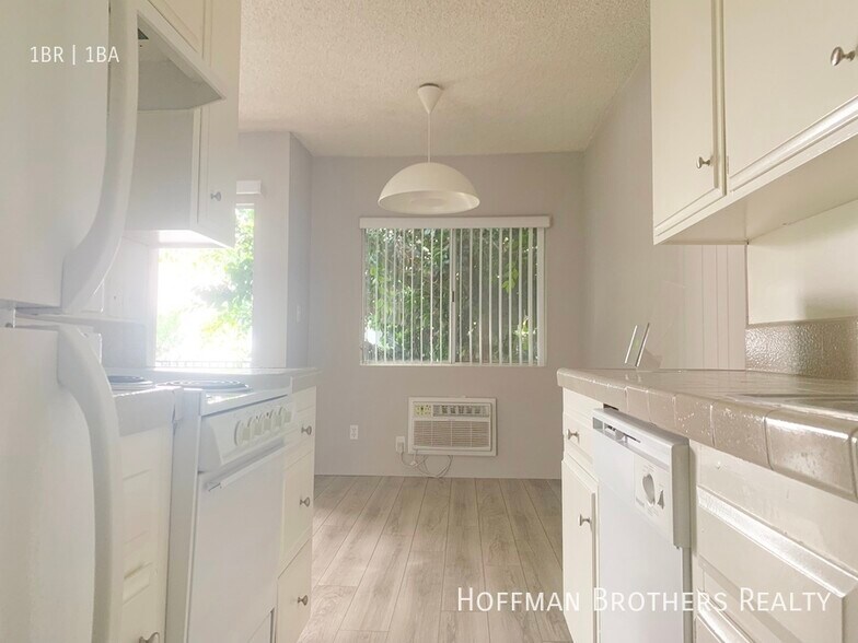 Building Photo - 1822 Colby Ave