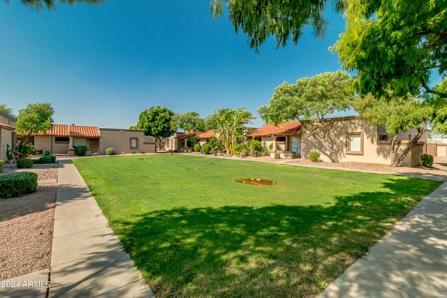 Building Photo - 195 N Cottonwood St