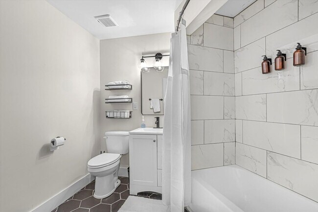 Building Photo - 3801 SW Triana Blvd