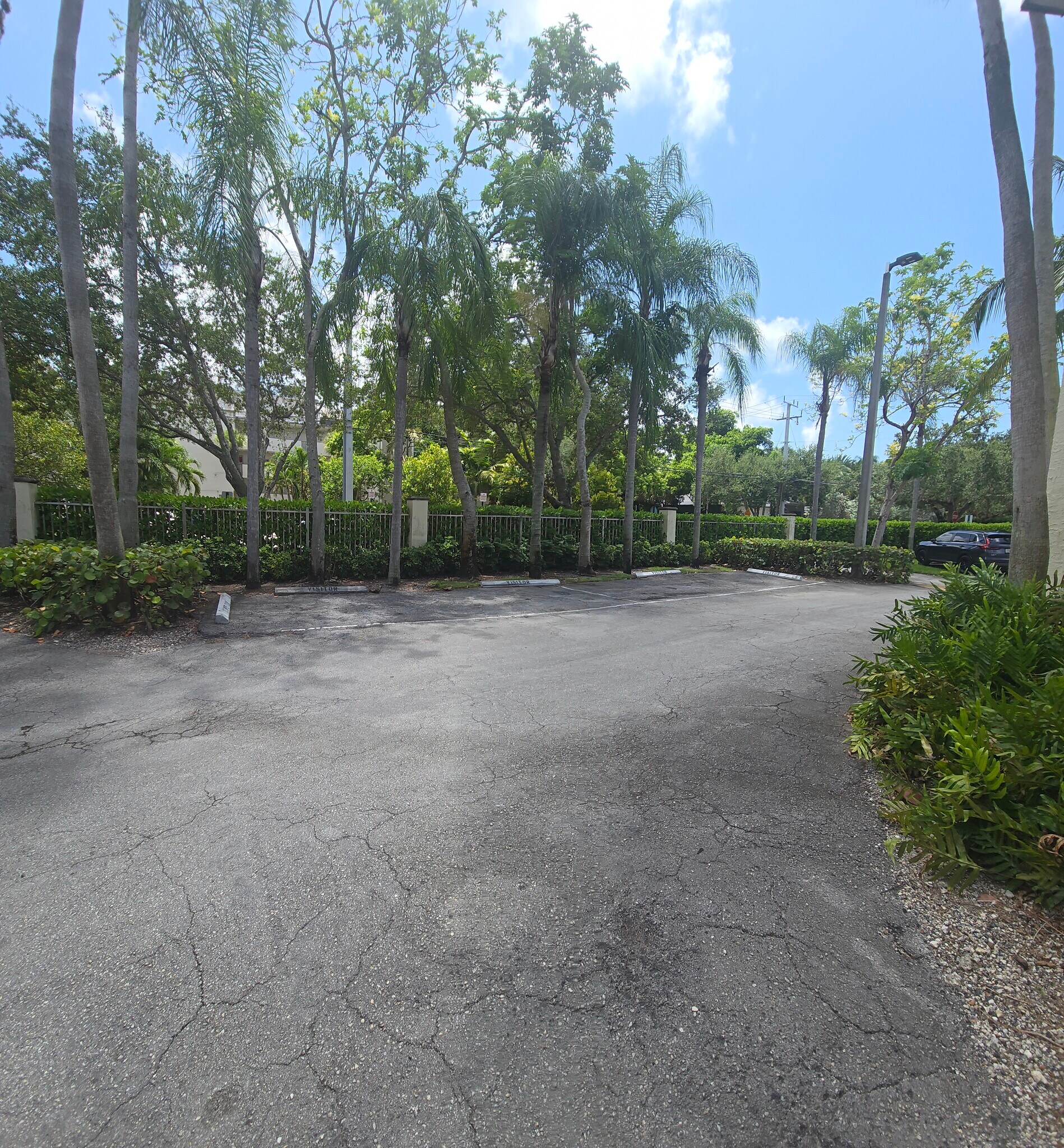 Building Photo - 8950 SW 69th Ct