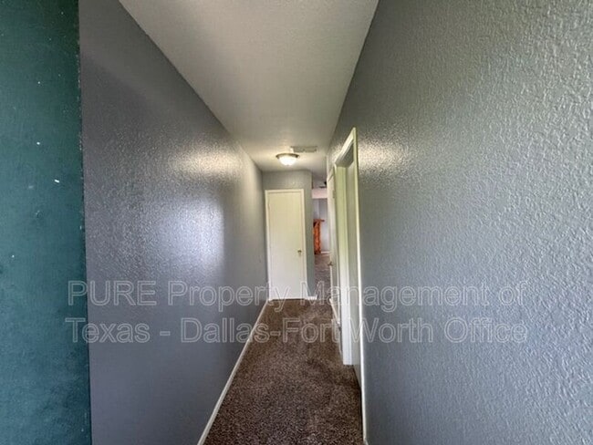 Building Photo - 6321 Kelly Dr