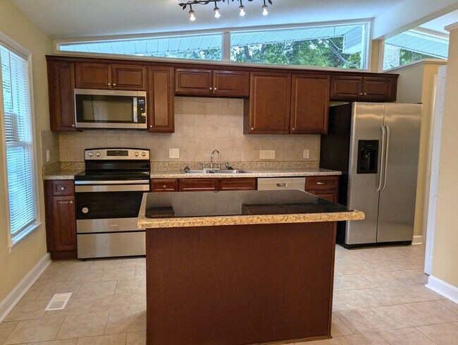 Building Photo - Shannon Park ! 3 Bedroom!  100% Upgraded