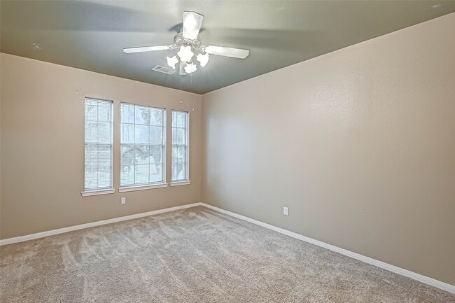Building Photo - 5815 Henniker Dr