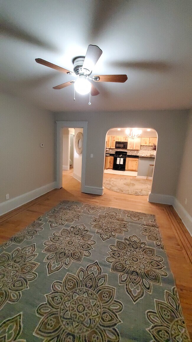 Living room, kitchen, dining and hall views - 1606 E 85th St