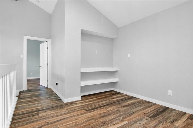 Building Photo - 1748 Ohlen Rd