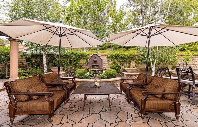 Building Photo - STUNNING "RANCHO CIELO" HOME