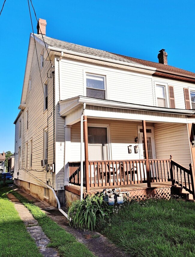 Building Photo - 118 S Franklin St