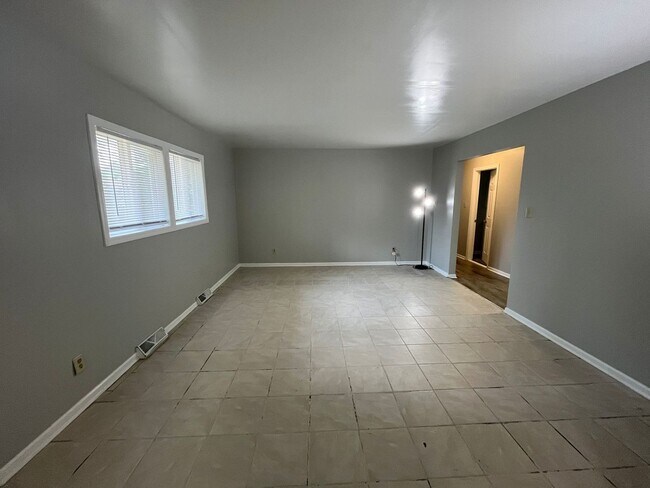 Building Photo - WOW! This is a Home! 3-bedroom, 1-bath hom...