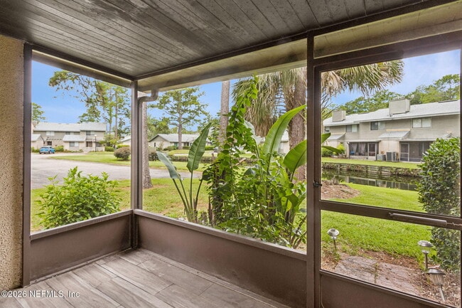 Building Photo - 7623 Baymeadows Cir W