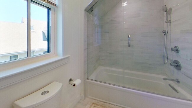 Building Photo - Gorgeous Allston Multi-Family Home with SEPTEMBER RENT WAIVED available 9/1/26