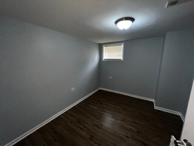 Building Photo - 346 W 113th St