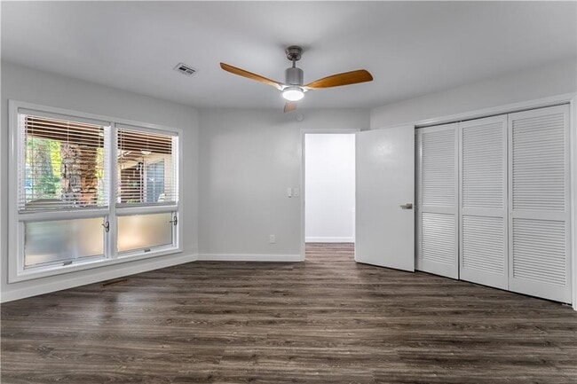 Building Photo - 21 Cora Cir