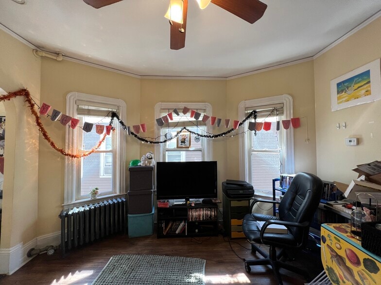 Building Photo - 19 Chandler St