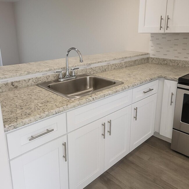 Building Photo - 965 Manor Dr