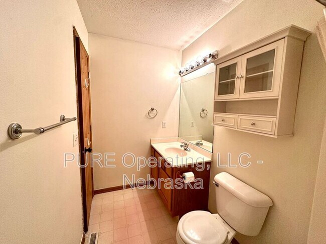 Building Photo - 11657 Bauman Ave