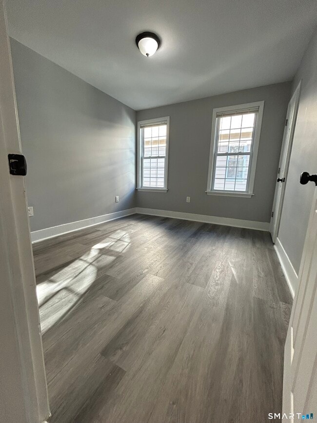 Building Photo - 162-164-164 Davenport St