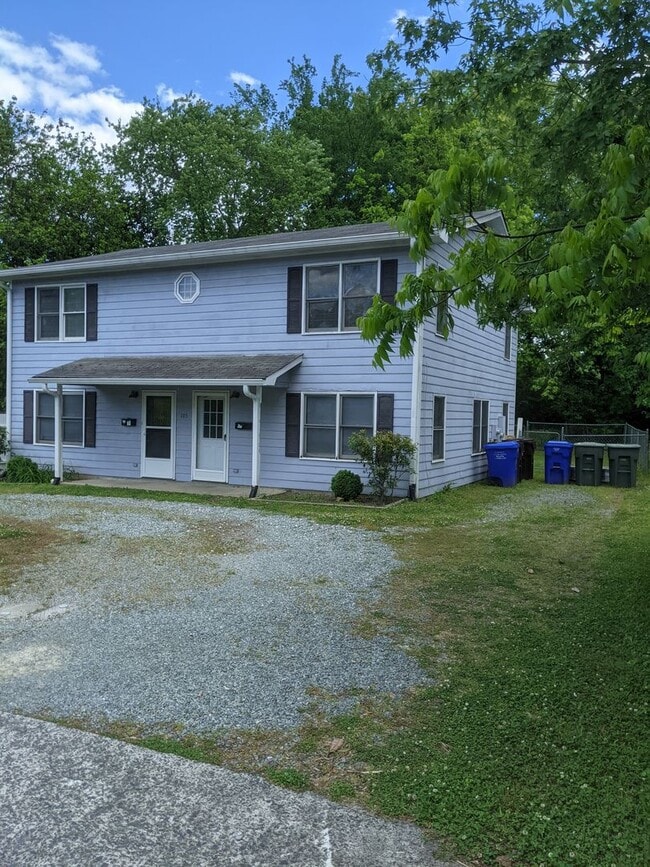 Building Photo - 105 Starlite Dr