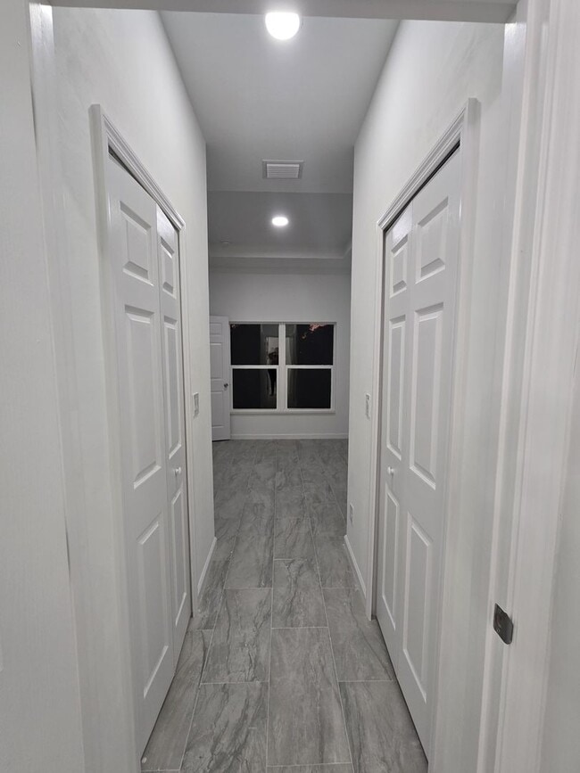 Building Photo - BRAND NEW 4/2/2-SOUTH LEHIGH ACRES