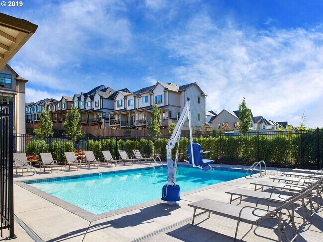 Building Photo - Great 1 BR Condo off of Scholls and Roy Ro...