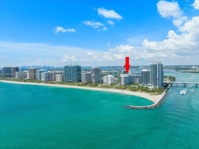 Building Photo - 10275 Collins Ave
