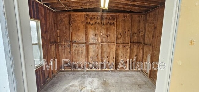 Building Photo - 411 Edwin St