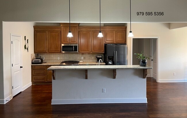 Building Photo - 1204 Robinsville Ct