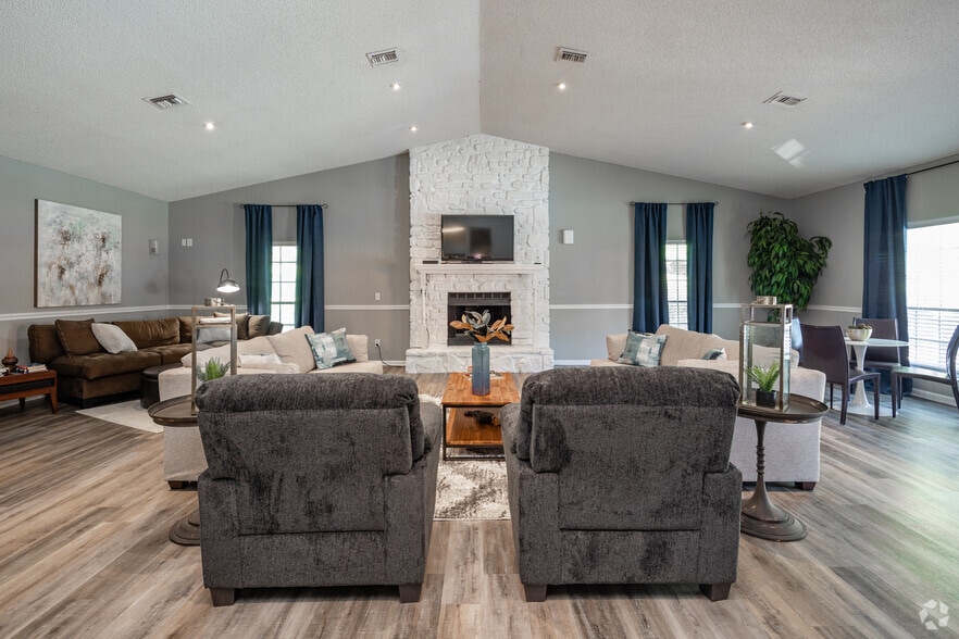 Clubhouse - The Trails