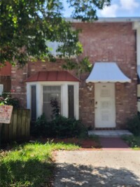 Building Photo - 3609 Townhouse Ct