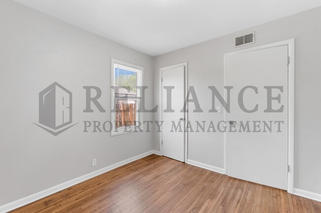 Building Photo - 1817 Catherine St