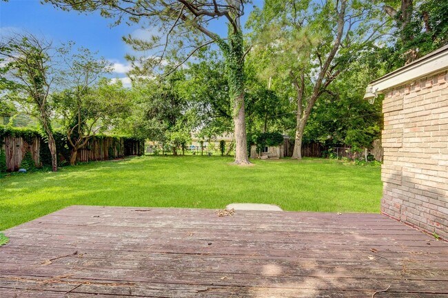 Building Photo - 7214 Mobud Dr