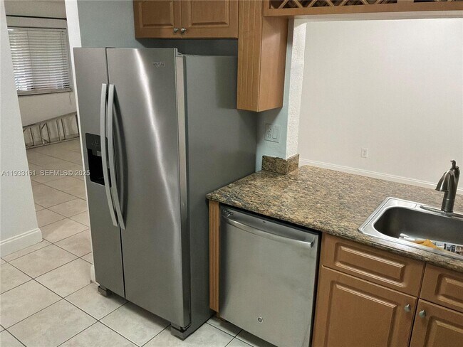 Building Photo - 6051 10th Ave N