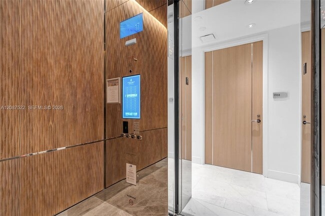 Building Photo - 15701 Collins Ave