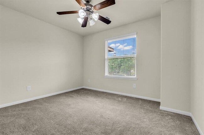 Building Photo - 8306 Columbia Forest Dr